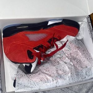 Jordan 5s size 5.5y